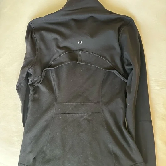 Women's Lululemon Define Black Jacket - Picture 4 of 5